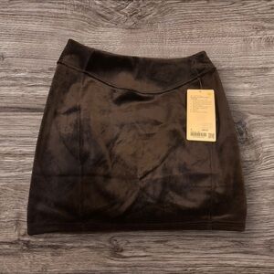 Lululemon Scuba High Rise Mini- Skirt Velvet